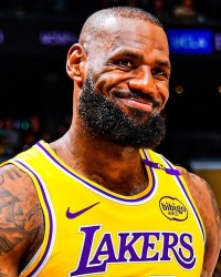 B体育app下载-20记三分球！整整逆转31分！东皇空砍68+12+10，湖人酝酿大交易